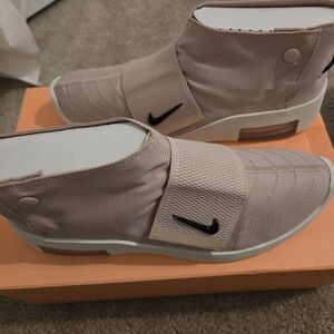 Mens 8 Nike Fear of God Moccasin